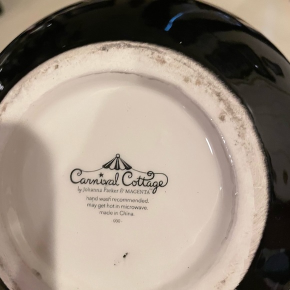 COPY - Penguin teapot - Picture 3 of 3
